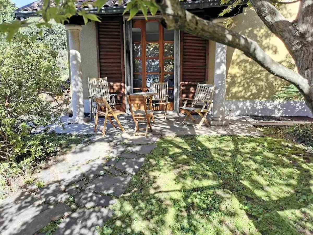 Villa Am See In Bella Italia Travedona