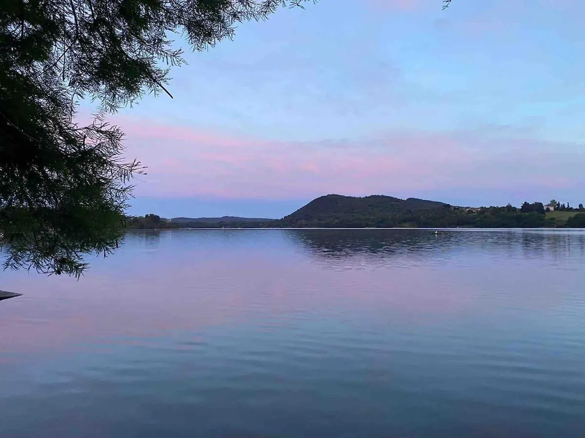 Villa Am See In Bella Italia Travedona