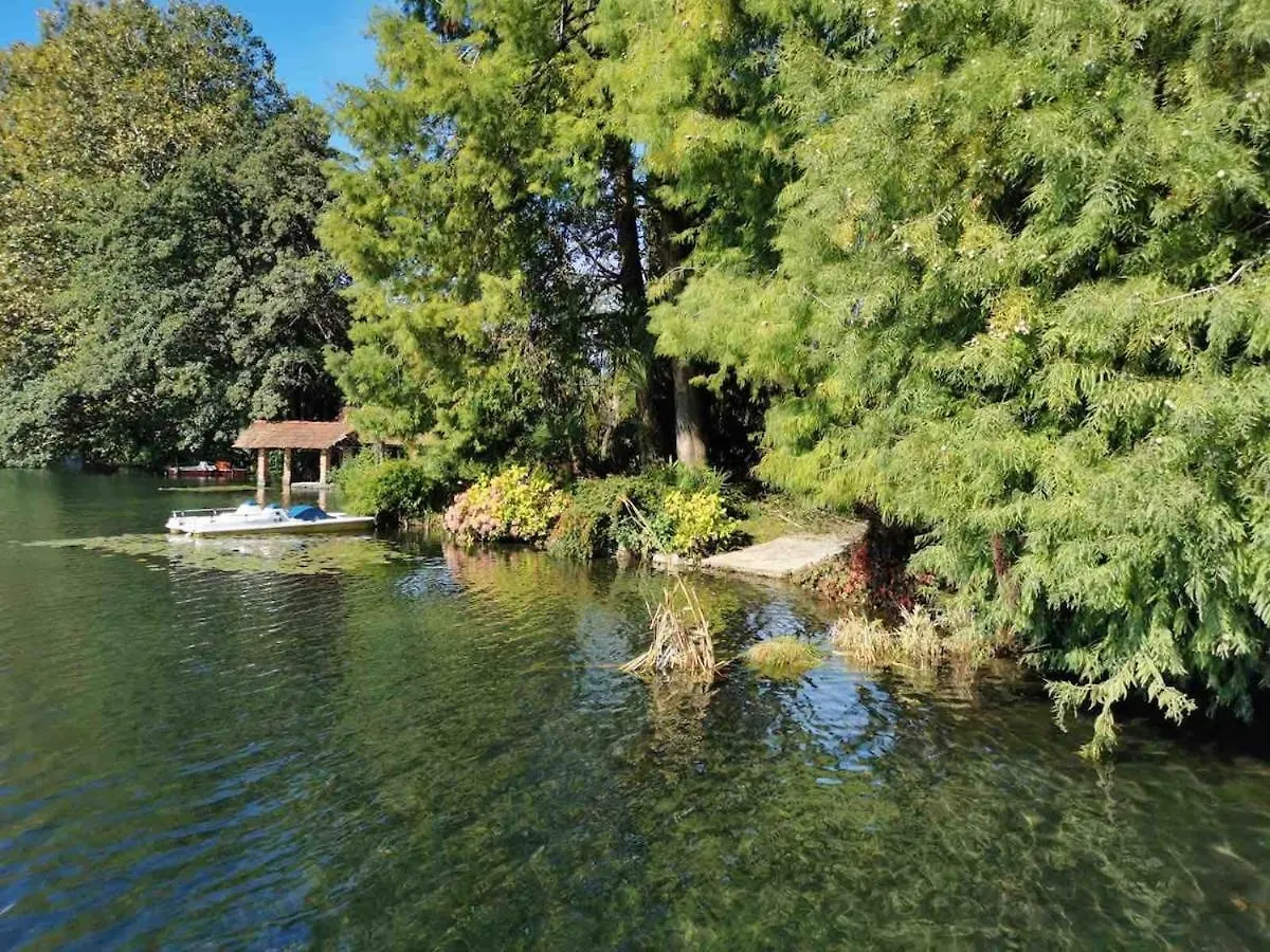 Villa Am See In Bella Italia Travedona
