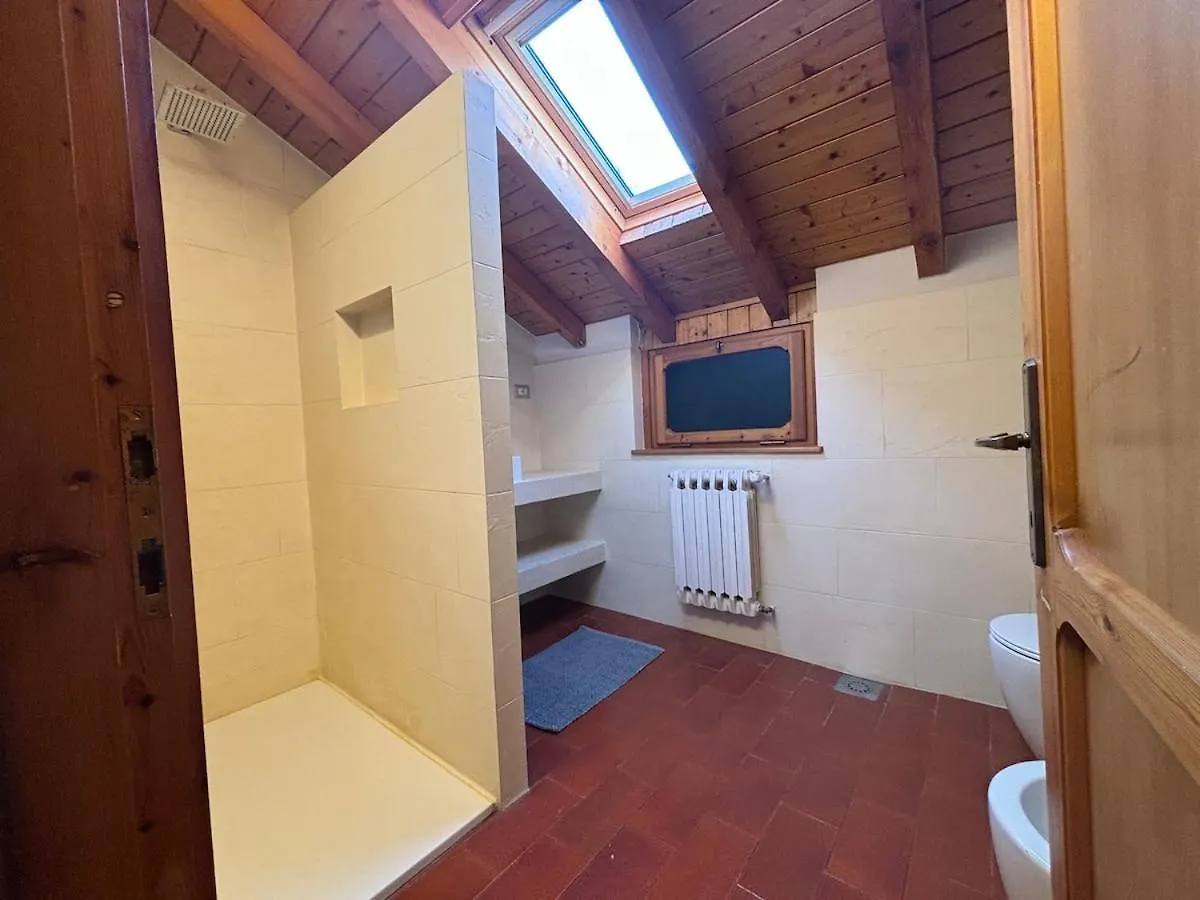 Haus Am See In Bella Italia Travedona Villa