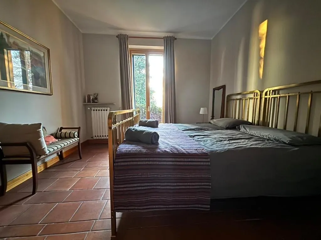 Villa Am See In Bella Italia Travedona Италия