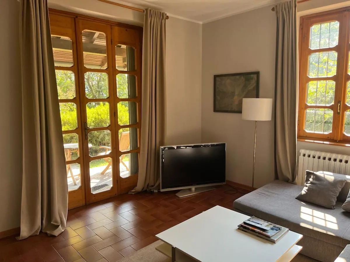 Villa Am See In Bella Italia Travedona