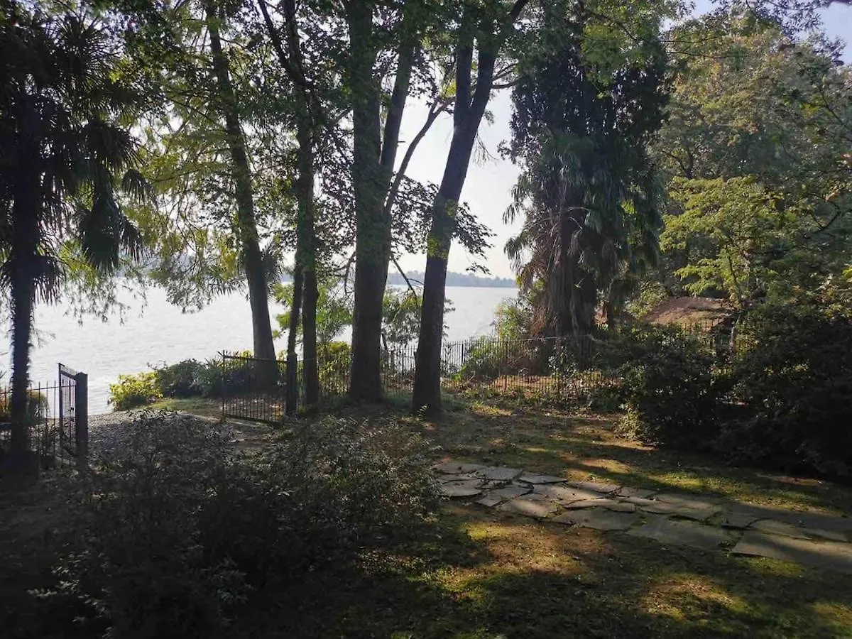 Villa Haus Am See In Bella Italia Travedona
